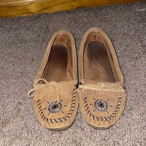 Womens Minnetonka moccasins